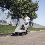 Comac CS50 HT önjáró benzinmotoros ipari seprőgép