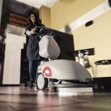 Comac Vispa 35 B gyalogkövetős ipari padlótisztító gép